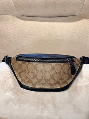 Coach F84711 Warren Mini Belt Bag in Signature Canvas - Tan Black